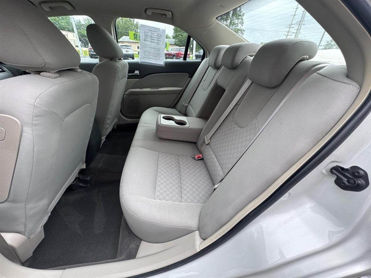 Ford Fusion 4dr Sdn S FWD 2010