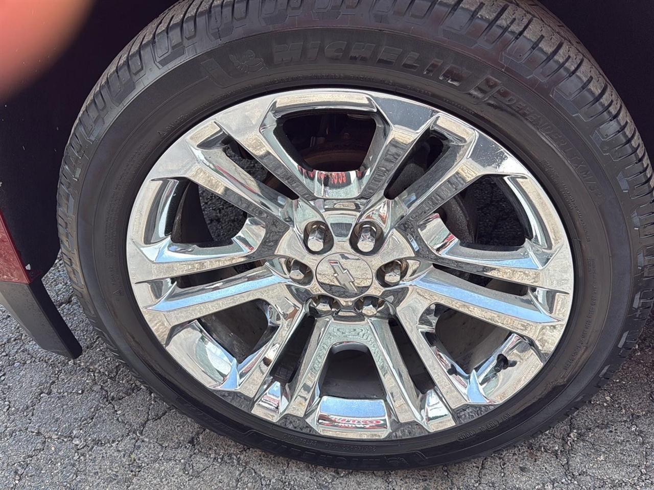 Chevrolet Suburban 4WD 4dr 1500 LTZ 2016