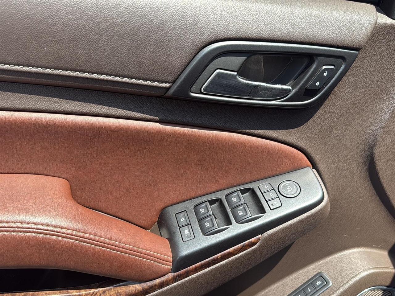Chevrolet Suburban 4WD 4dr 1500 LTZ 2016