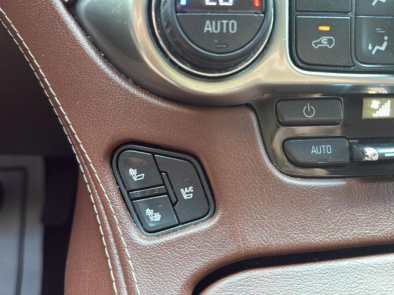 Chevrolet Suburban 4WD 4dr 1500 LTZ 2016