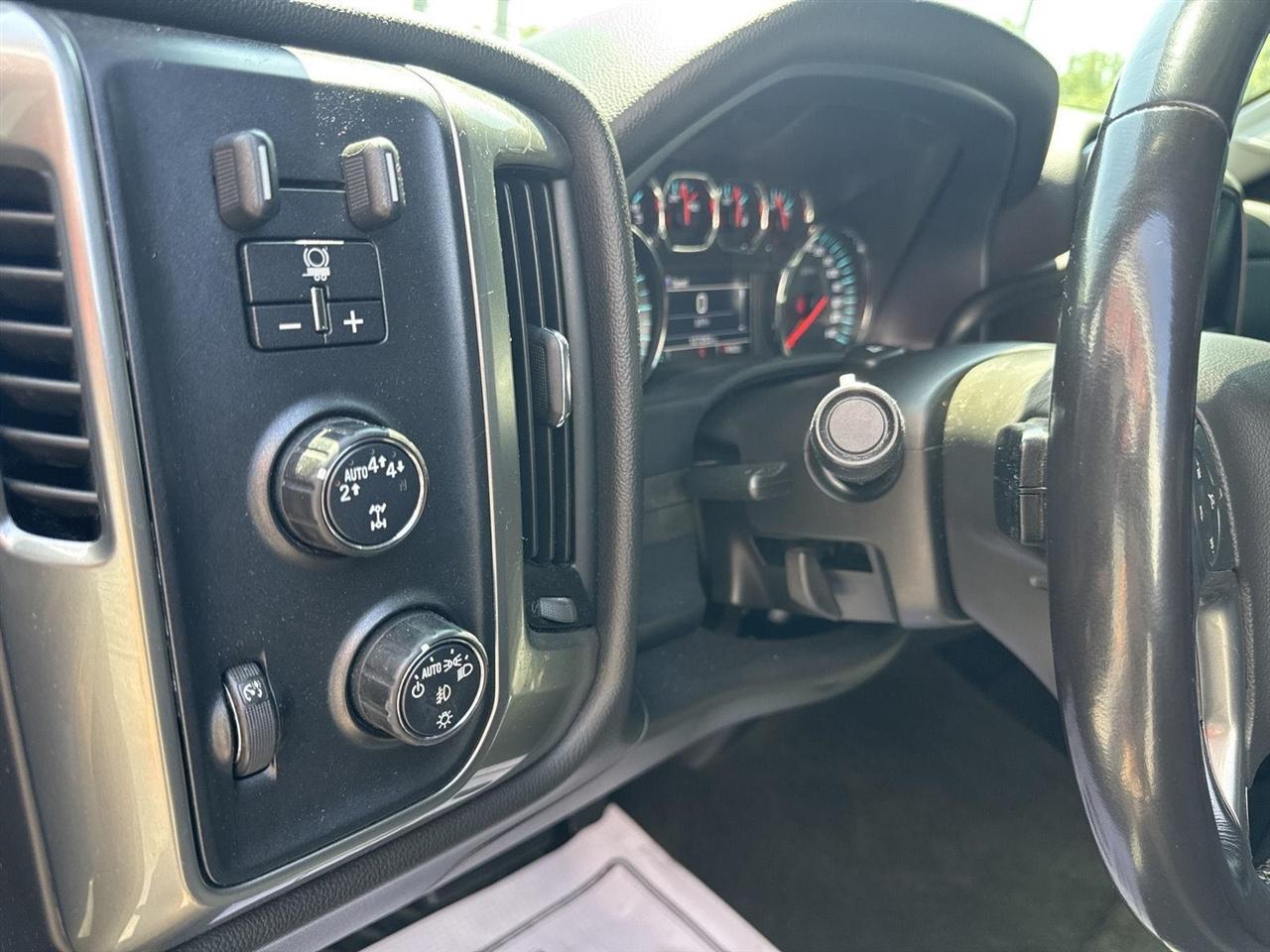 Chevrolet Silverado 1500 4WD Double Cab 143.5" LT w/1LT 2018