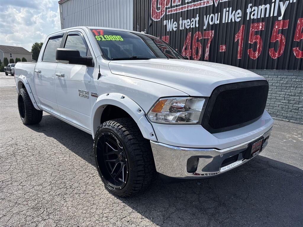 RAM 1500 Big Horn 4x4 Crew Cab 5'7" Box 2017