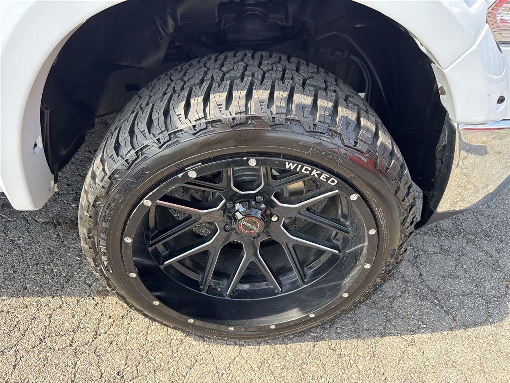 RAM 1500 Big Horn 4x4 Crew Cab 5'7" Box 2017