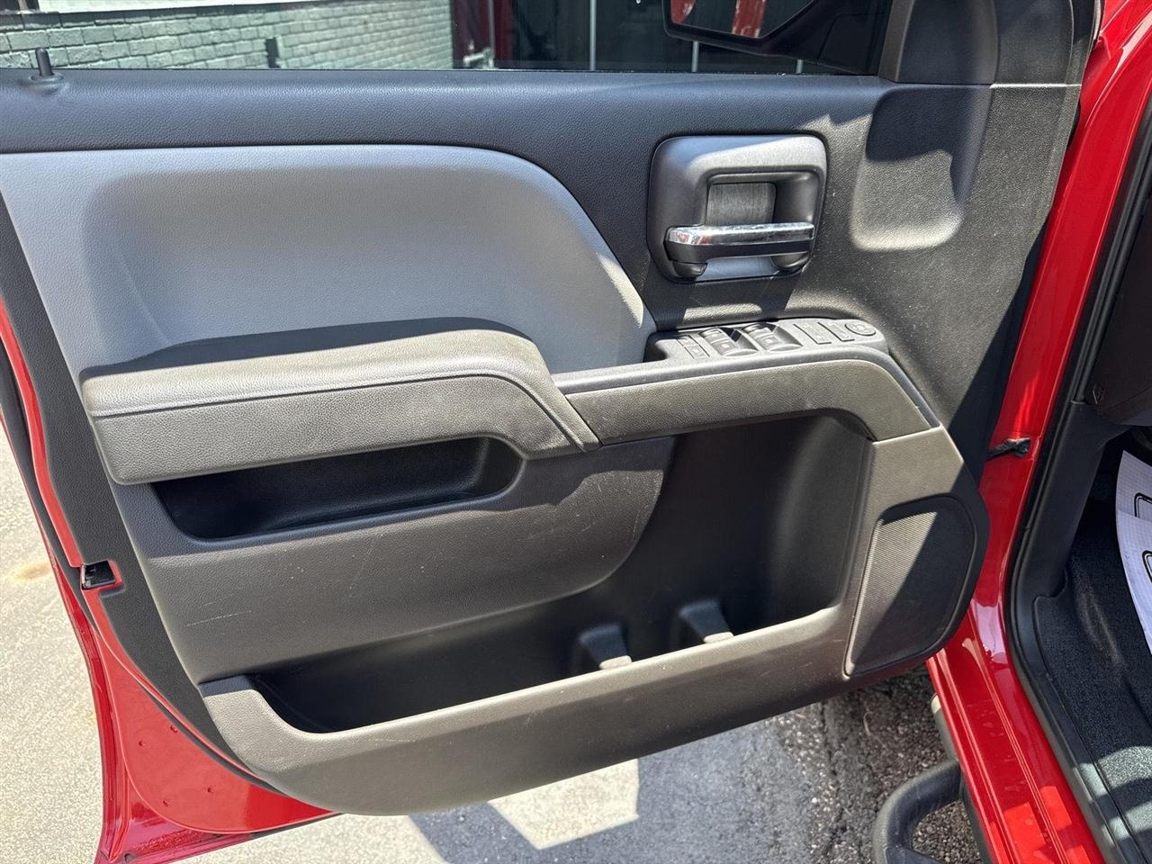 Chevrolet Silverado 1500 4WD Double Cab 143.5" Custom 2016