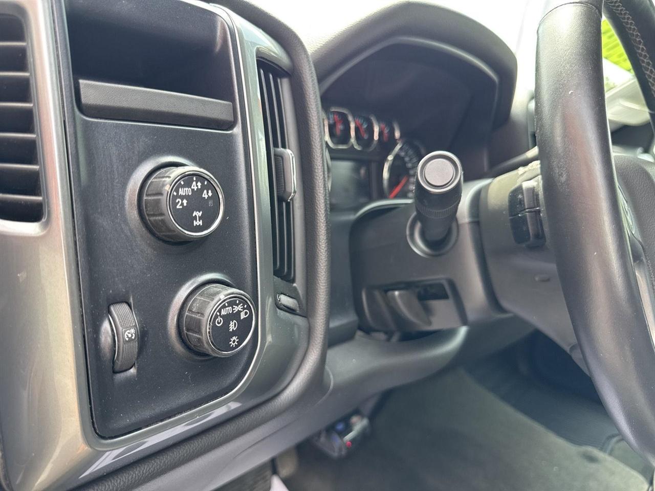 Chevrolet Silverado 1500 4WD Crew Cab 143.5" LT w/1LT 2014