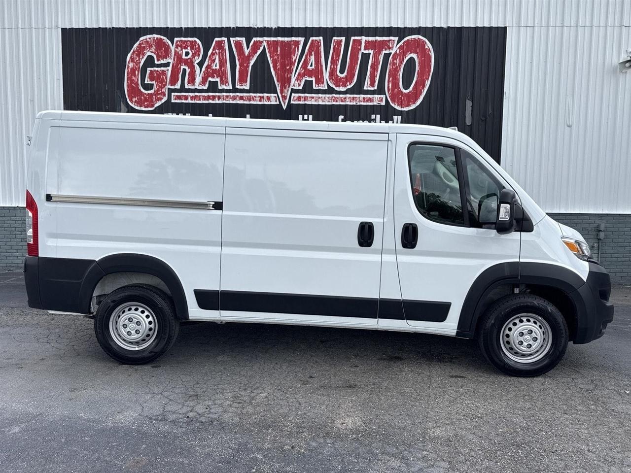 2025 RAM ProMaster Cargo Van Tradesman 2500 Low Roof 136" WB w/Pass Seat