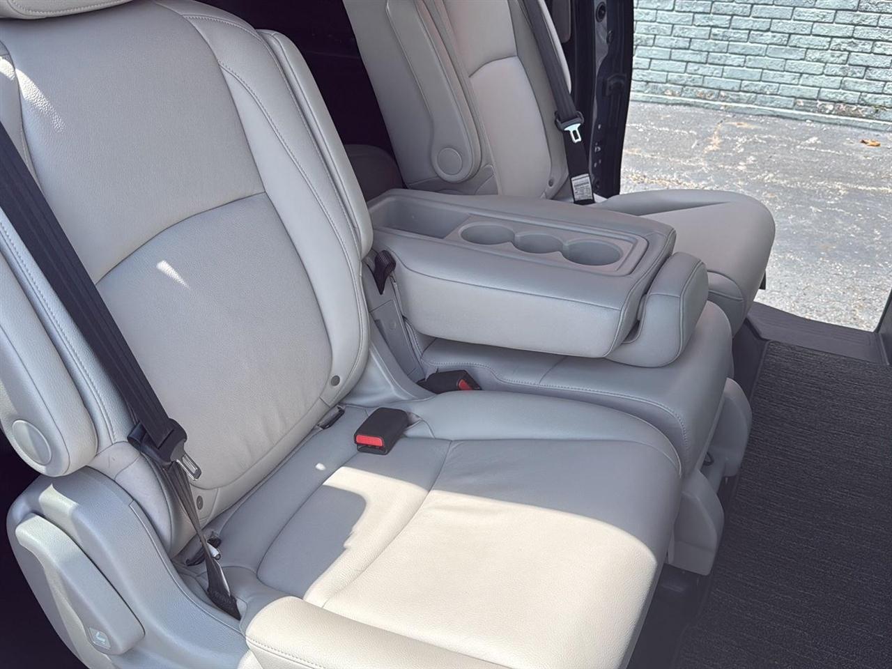 Honda Odyssey EX-L Auto 2025