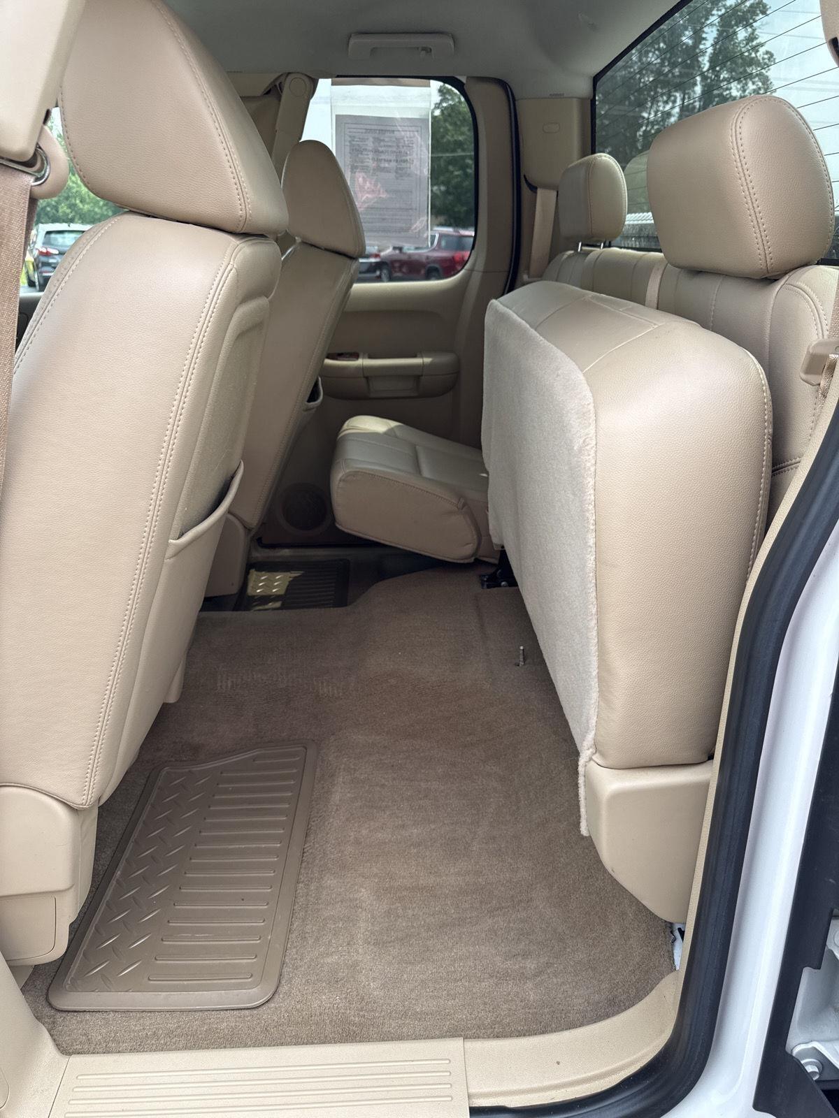 Chevrolet Silverado 1500 4WD Ext Cab 143.5" LTZ 2009
