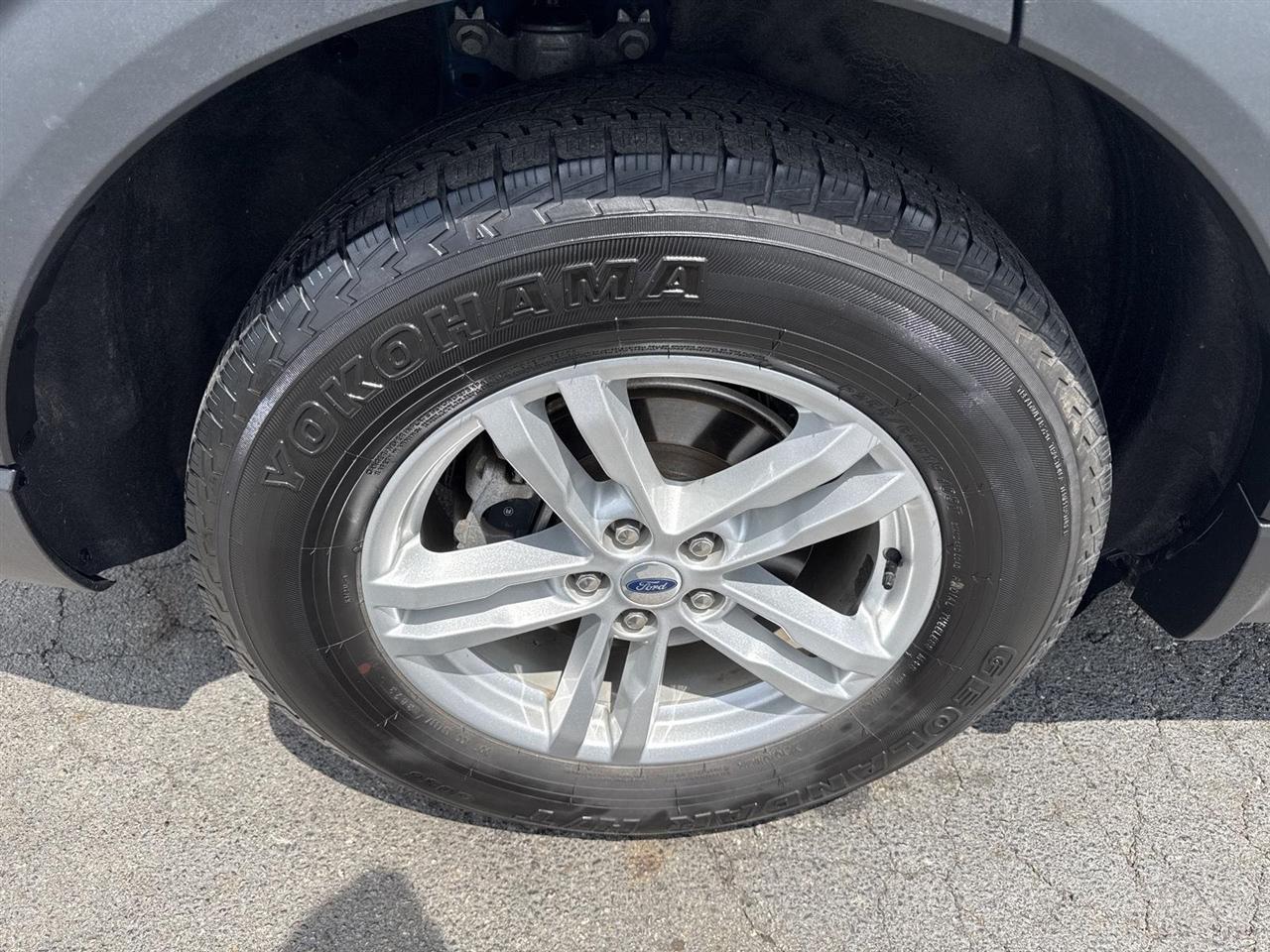 Ford Explorer XLT 4WD 2023