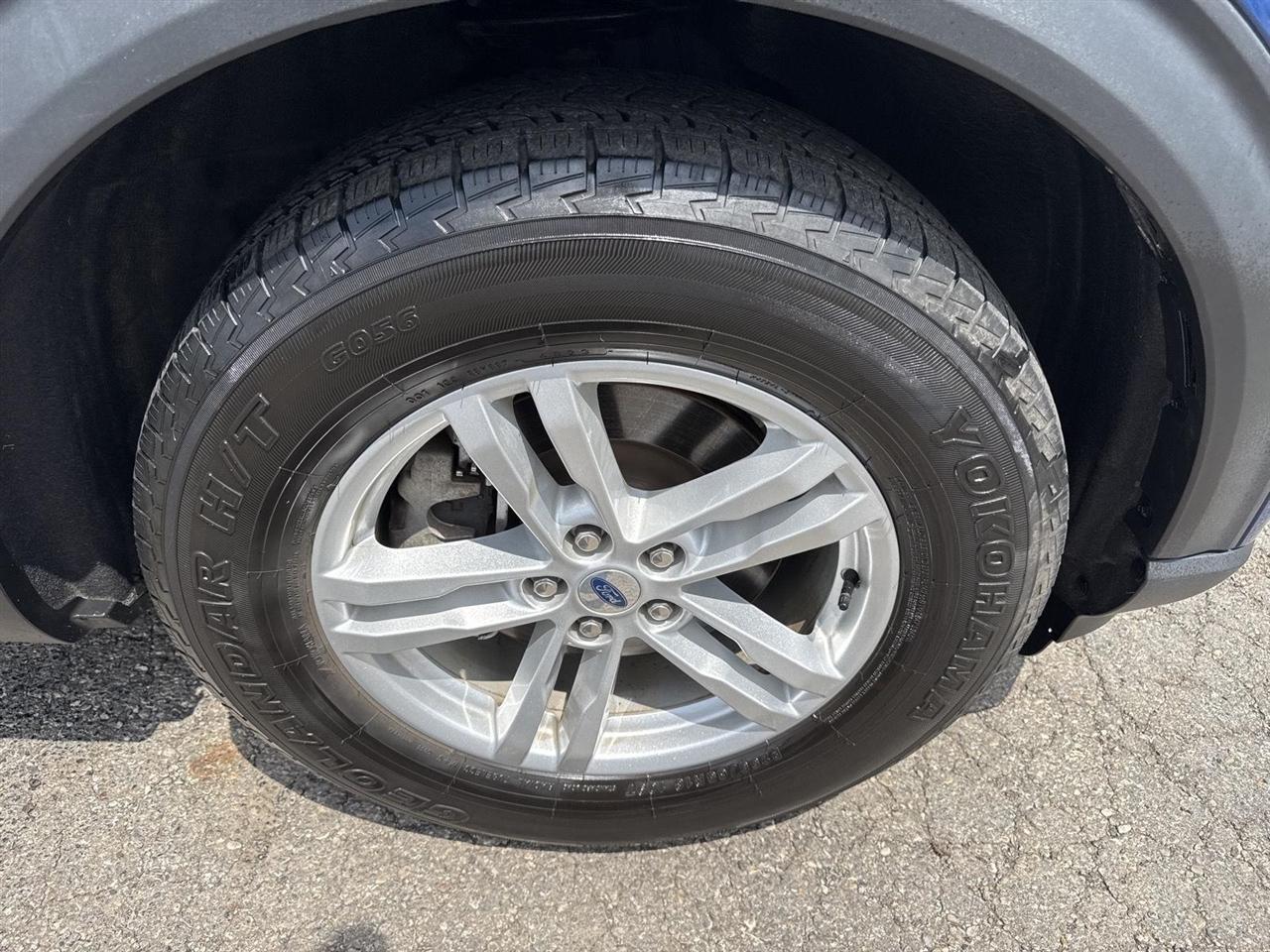 Ford Explorer XLT 4WD 2023