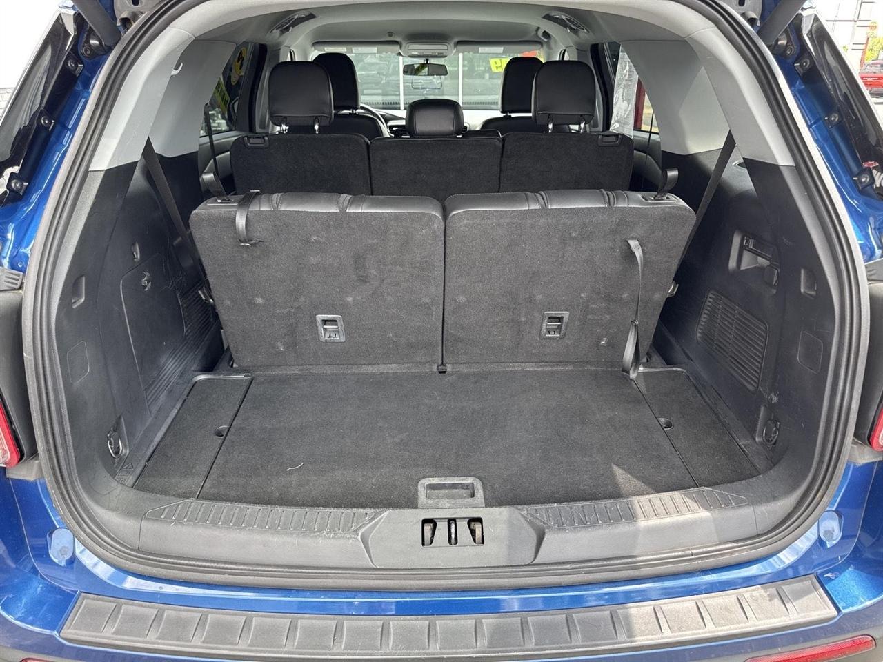 Ford Explorer XLT 4WD 2023