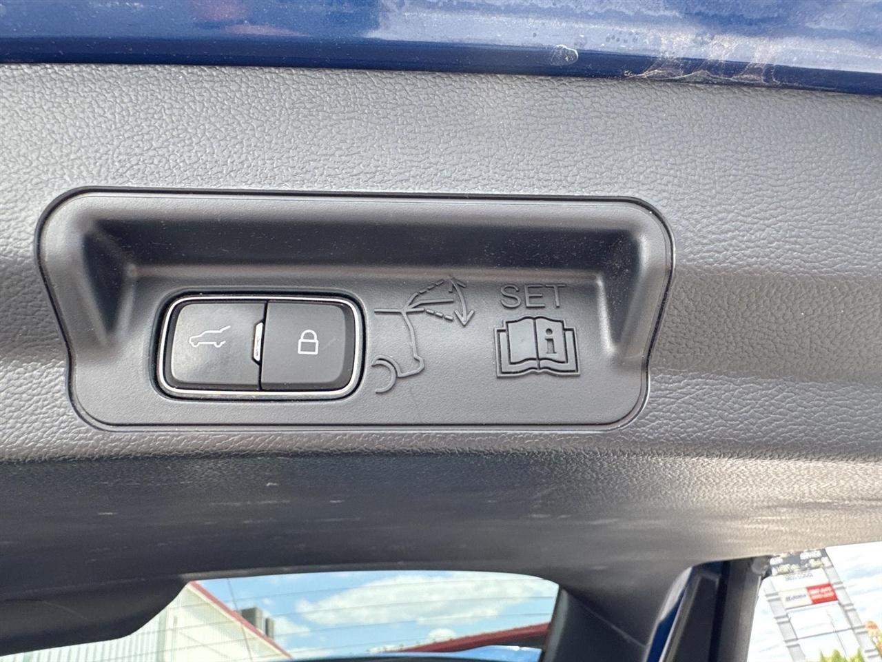 Ford Explorer XLT 4WD 2023