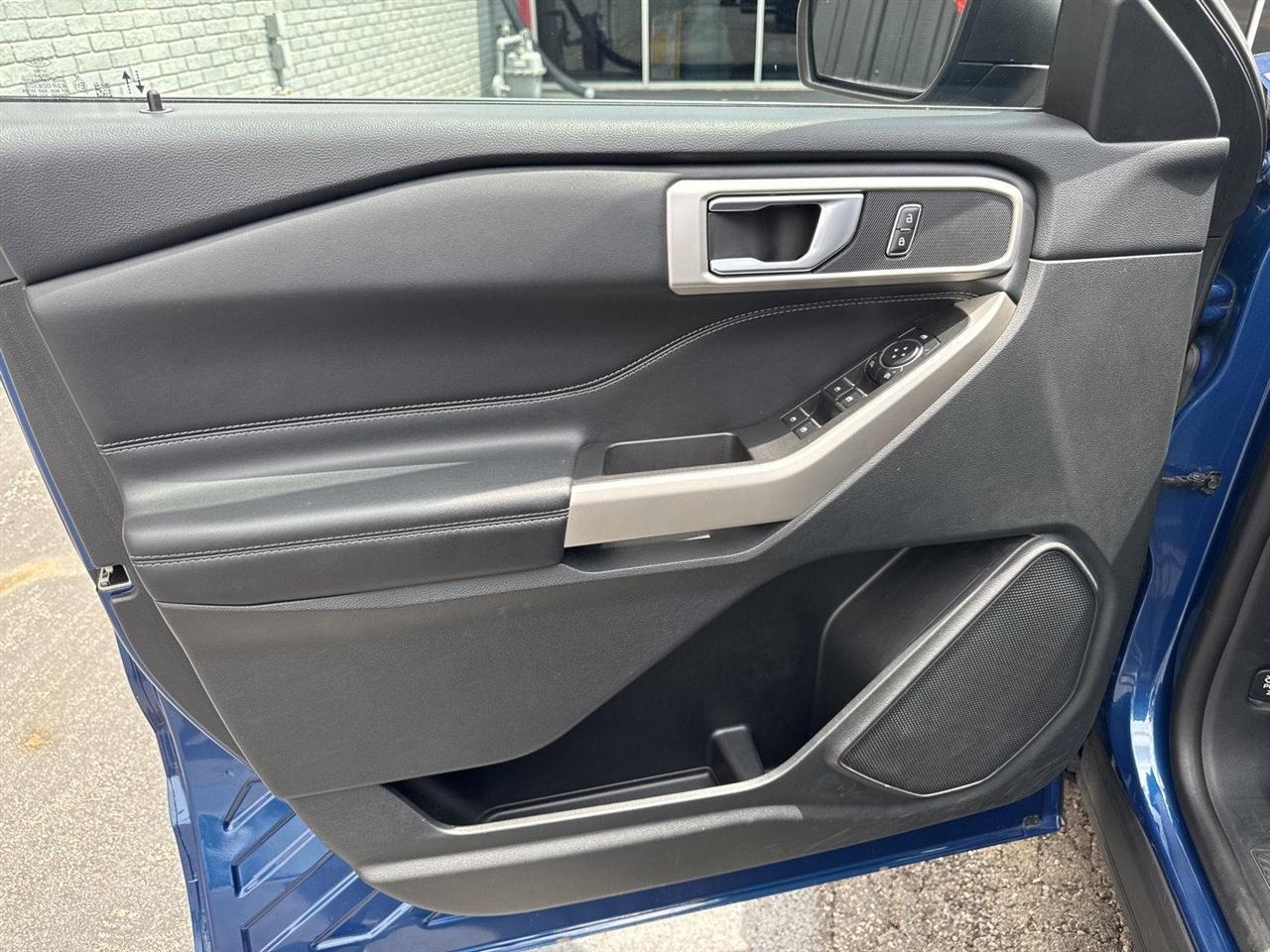 Ford Explorer XLT 4WD 2023