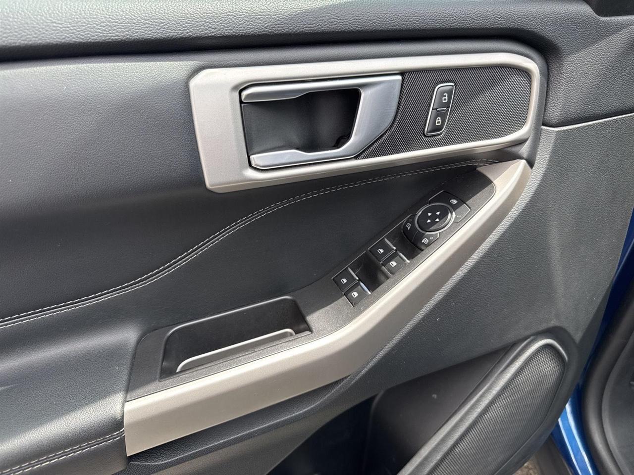 Ford Explorer XLT 4WD 2023