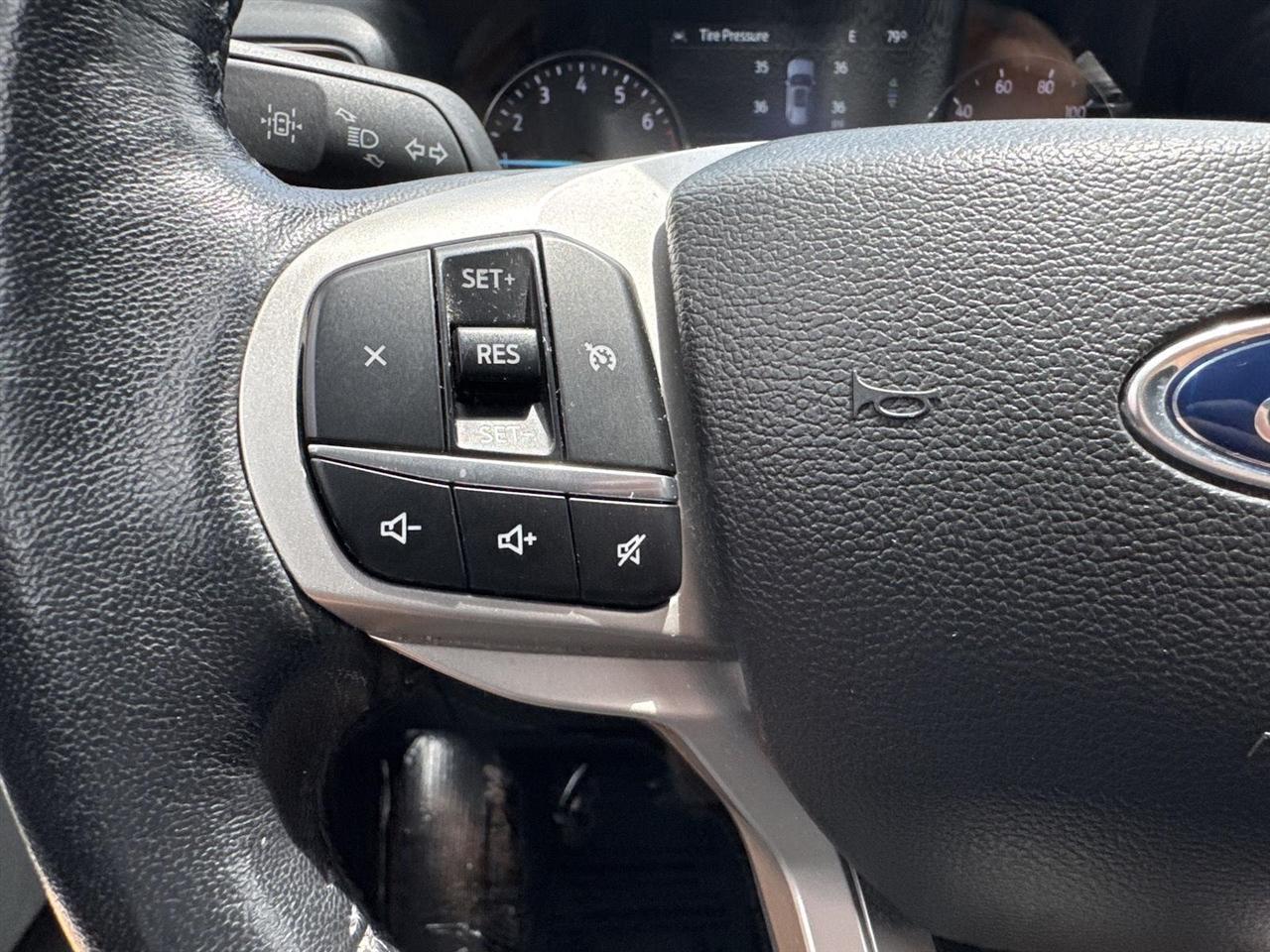 Ford Explorer XLT 4WD 2023