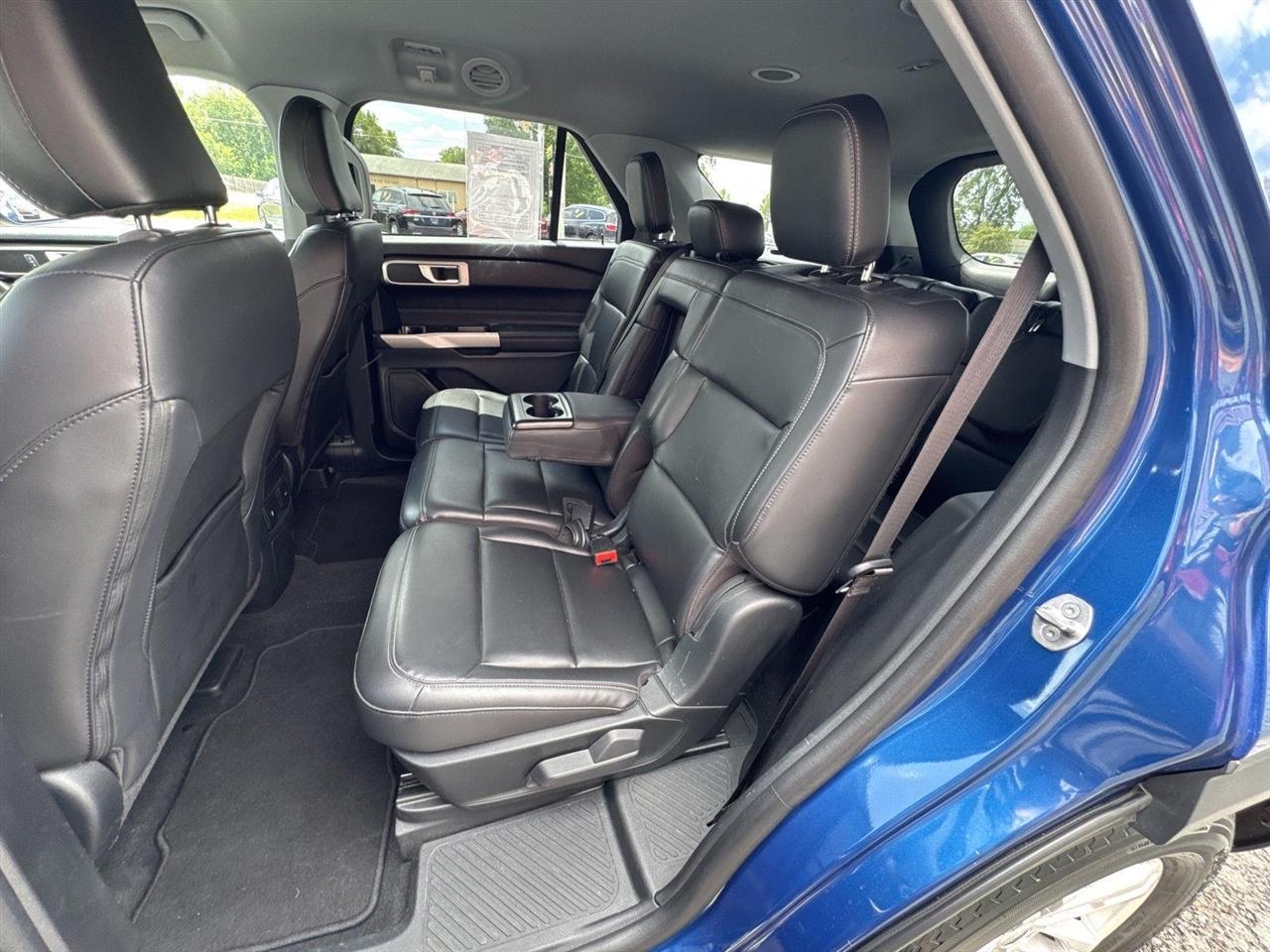 Ford Explorer XLT 4WD 2023