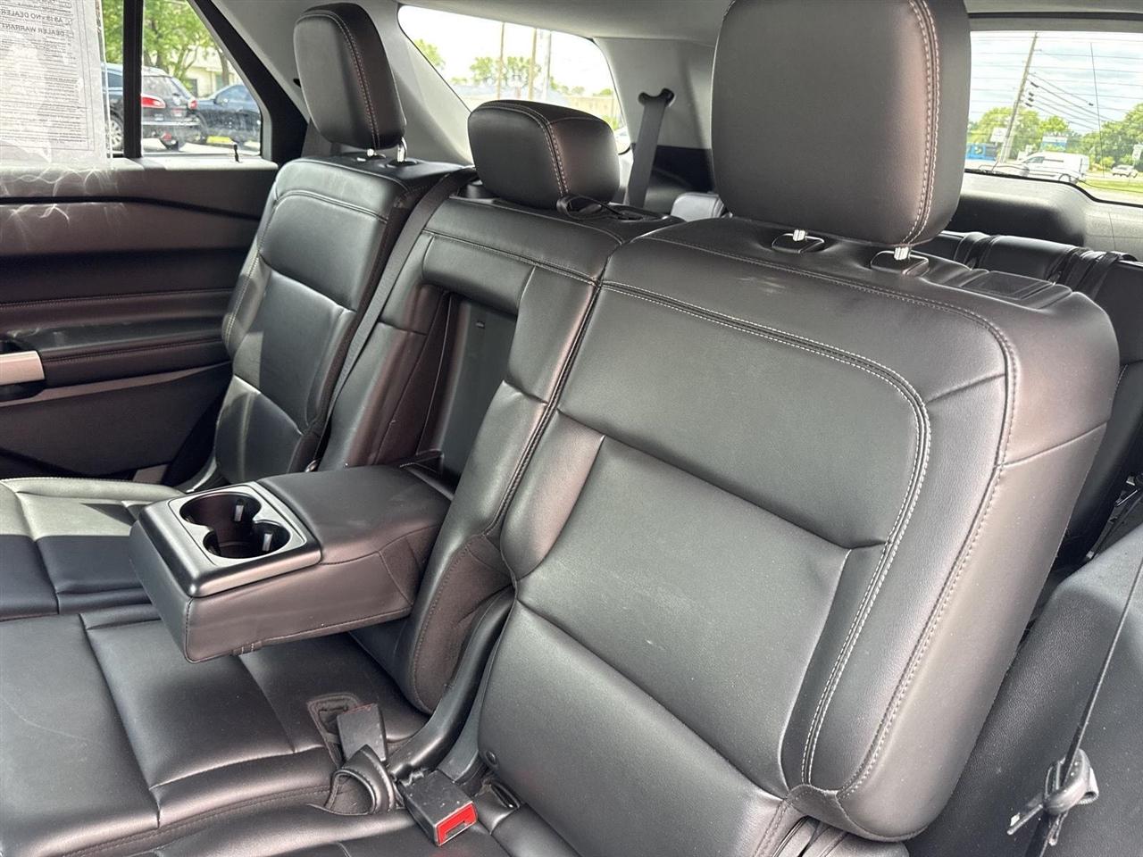 Ford Explorer XLT 4WD 2023