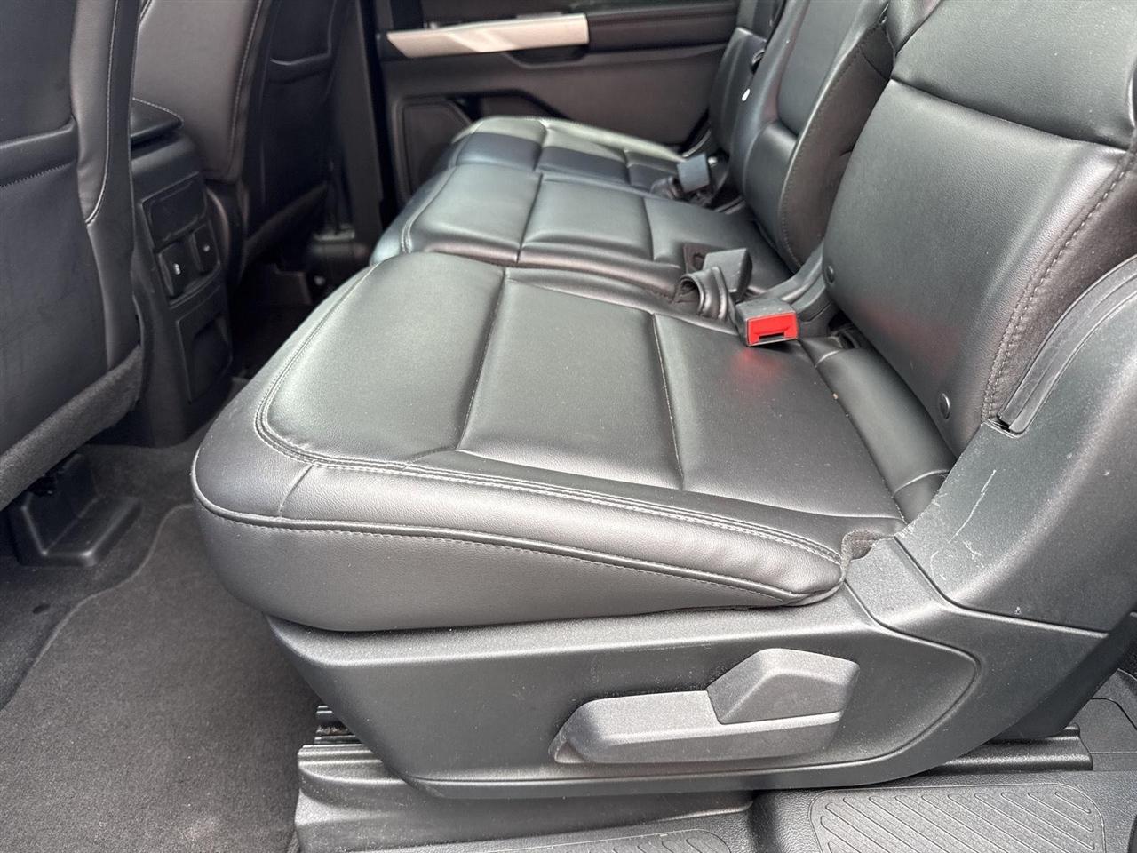 Ford Explorer XLT 4WD 2023