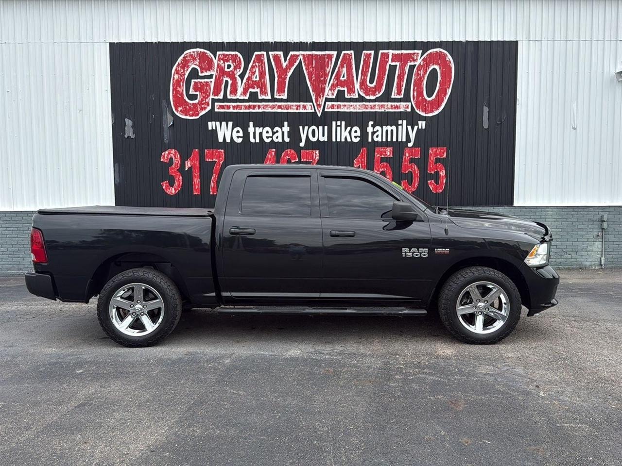 RAM 1500 Express 4x4 Crew Cab 5'7" Box 2018