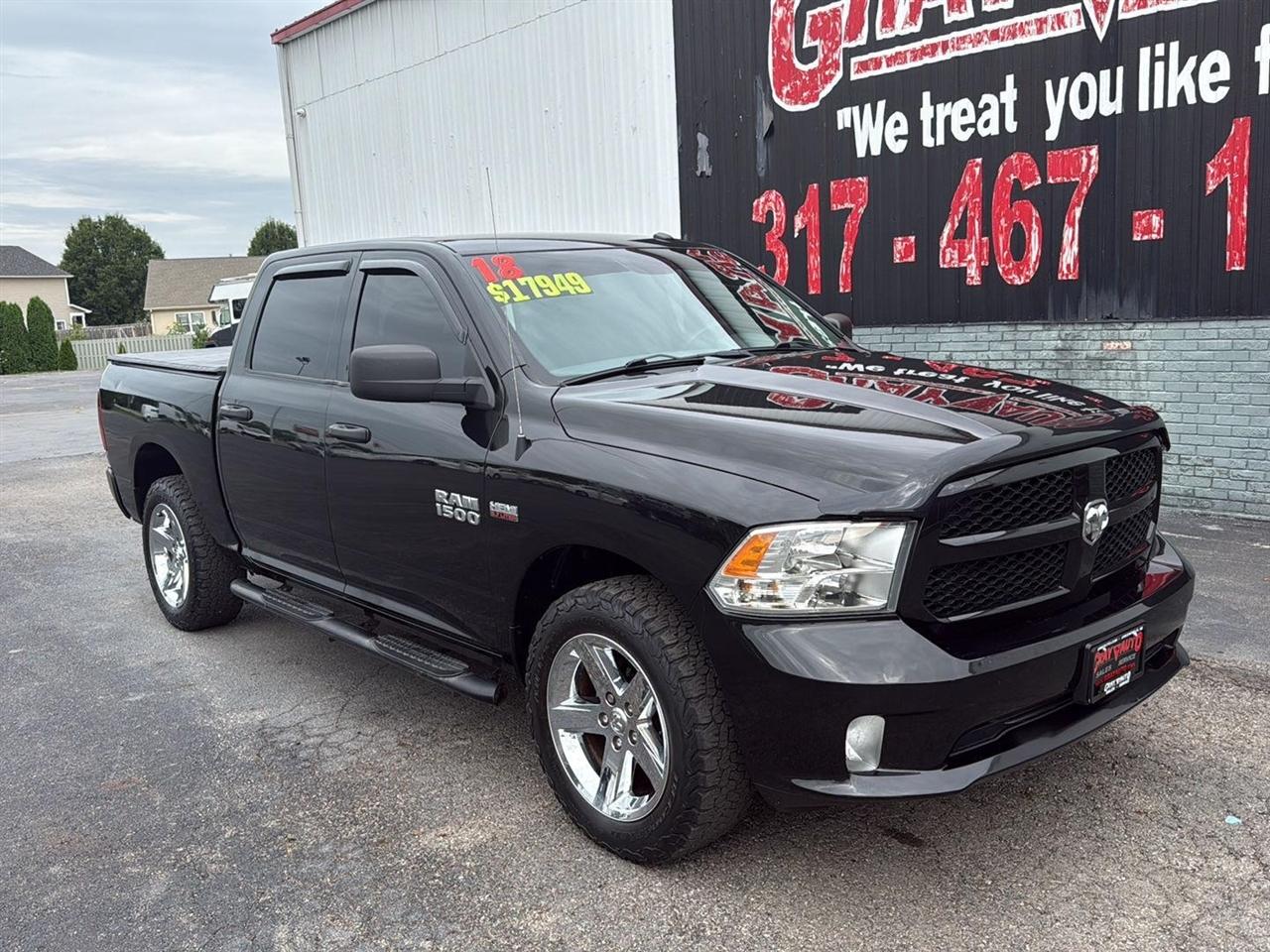 RAM 1500 Express 4x4 Crew Cab 5'7" Box 2018