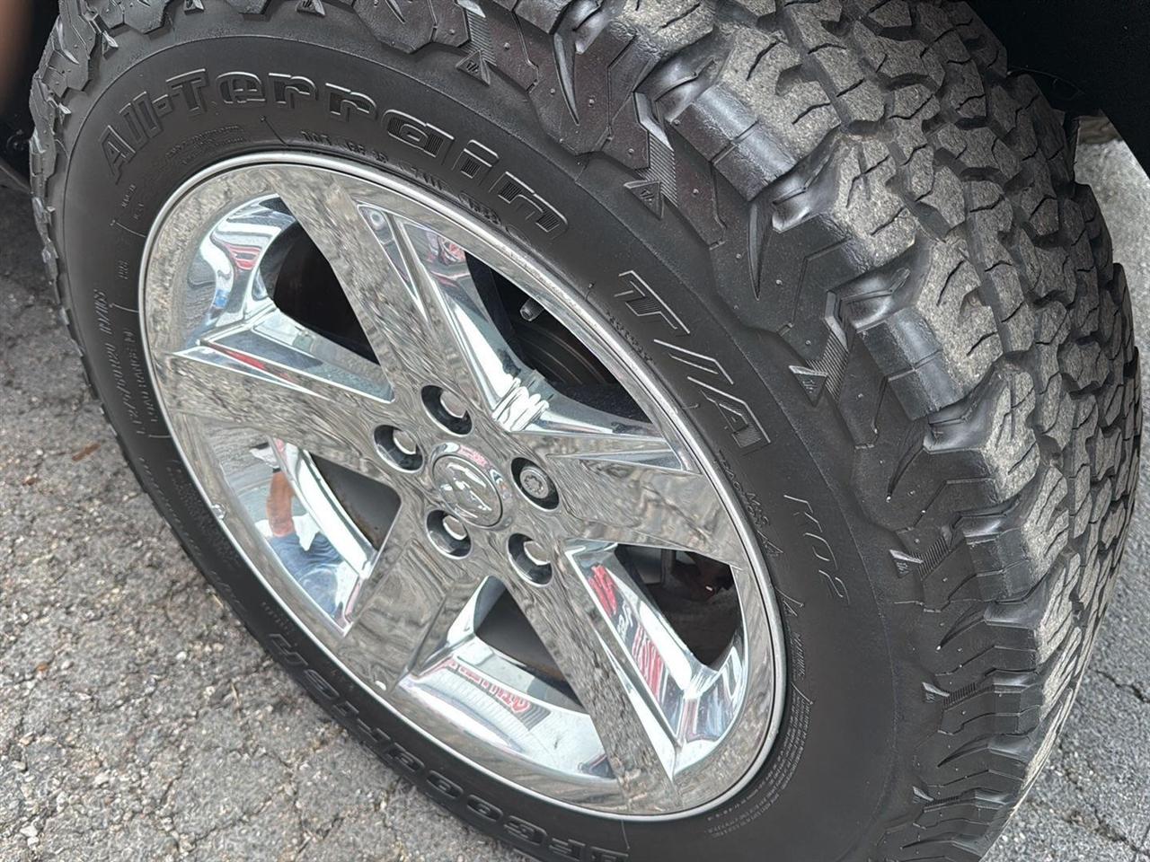 RAM 1500 Express 4x4 Crew Cab 5'7" Box 2018