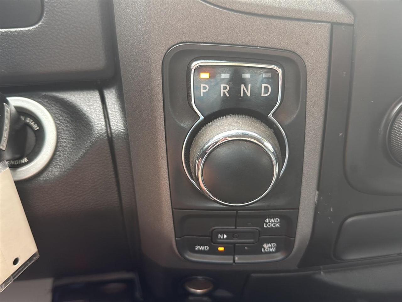 RAM 1500 Express 4x4 Crew Cab 5'7" Box 2018