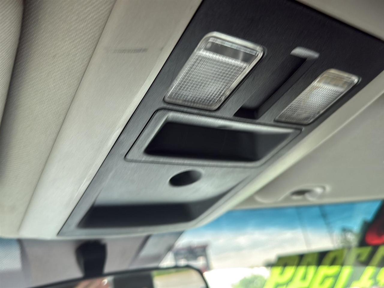 RAM 1500 Express 4x4 Crew Cab 5'7" Box 2018