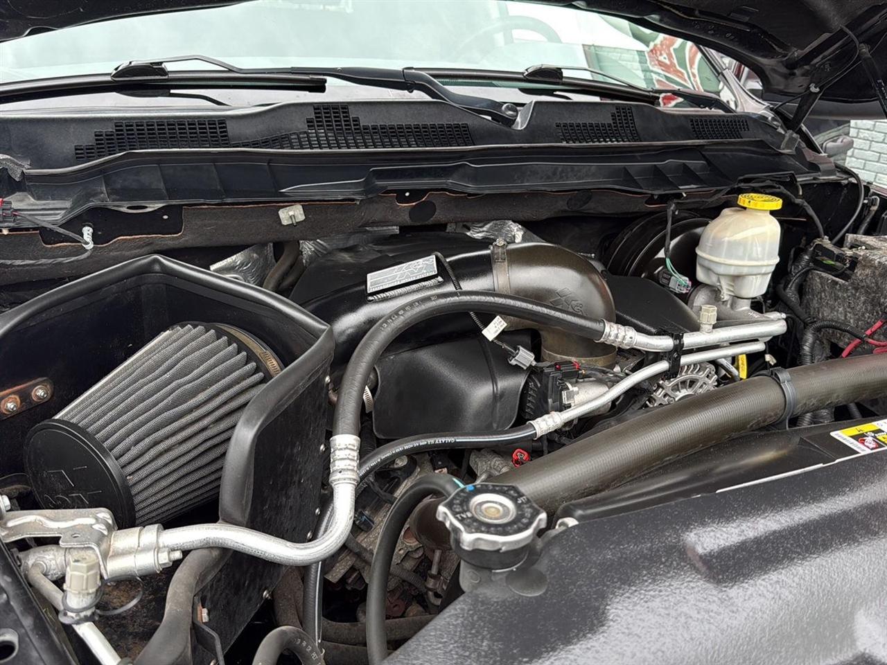 RAM 1500 Express 4x4 Crew Cab 5'7" Box 2018