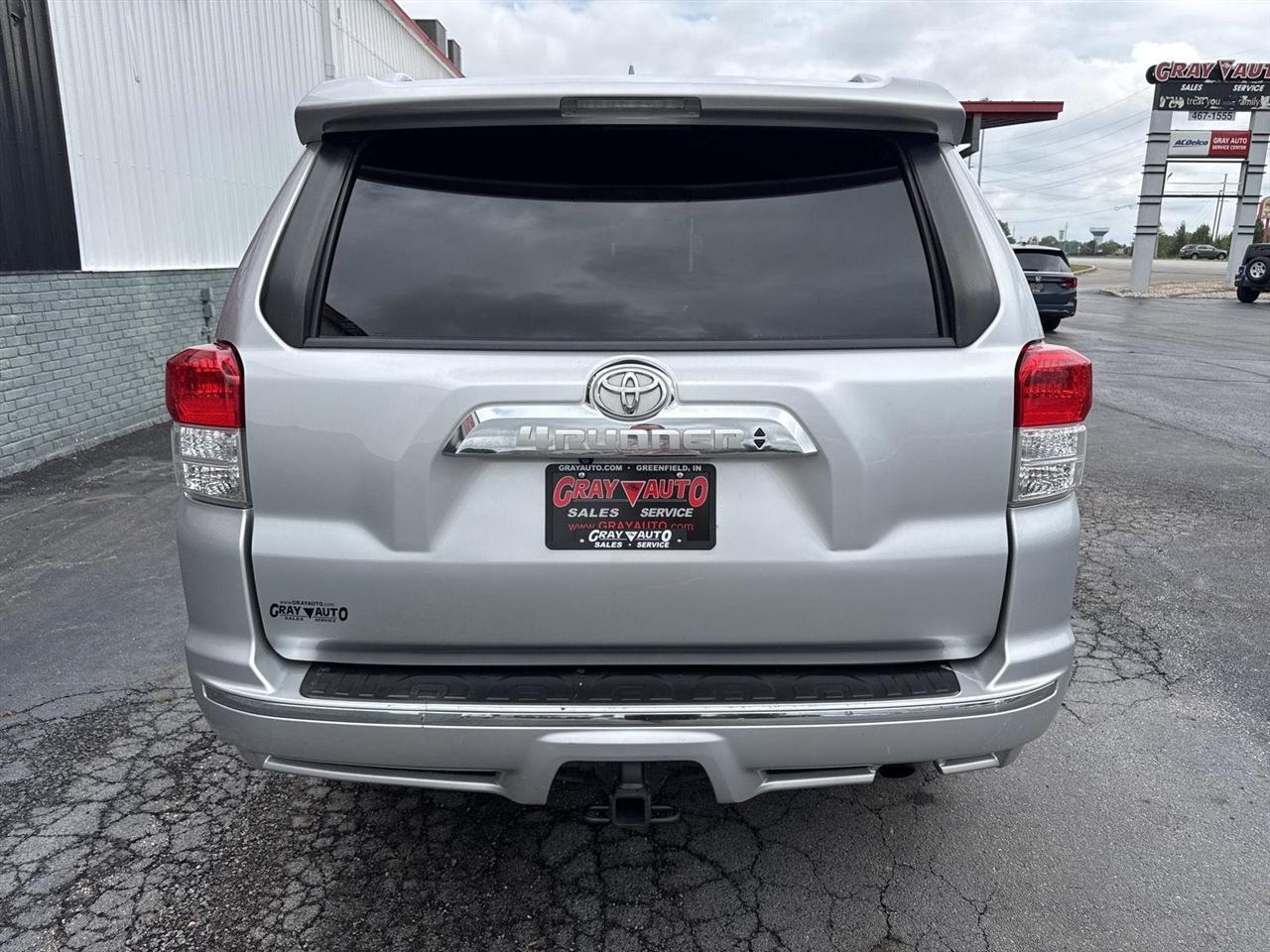 Toyota 4Runner 4WD 4dr V6 SR5 (Natl) 2012