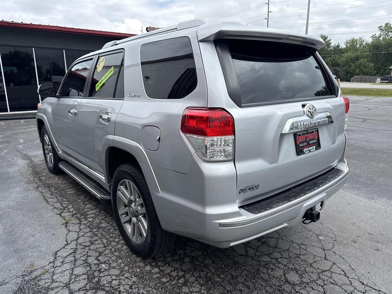 Toyota 4Runner 4WD 4dr V6 SR5 (Natl) 2012