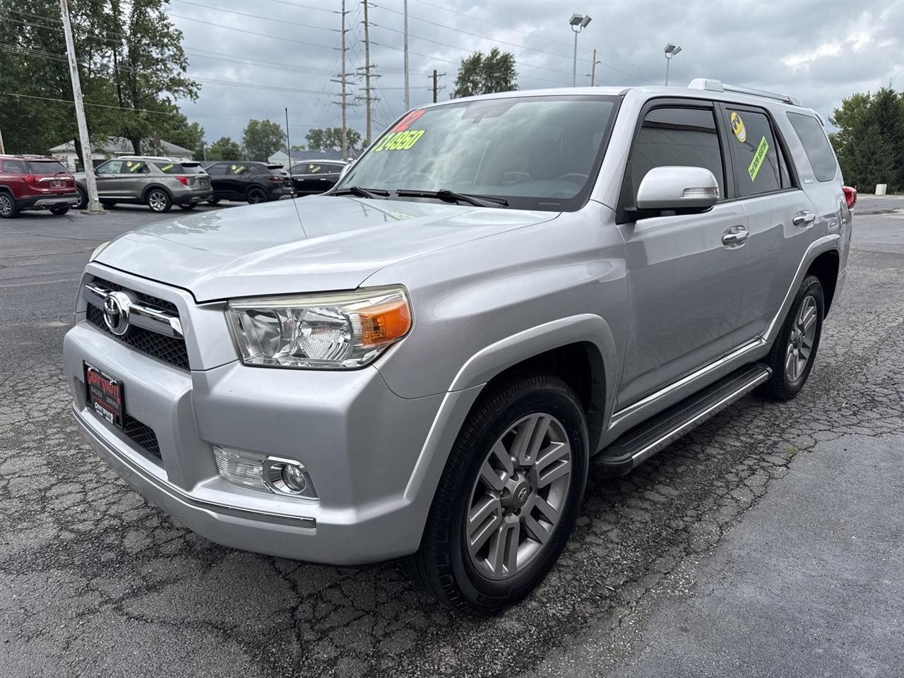 Toyota 4Runner 4WD 4dr V6 SR5 (Natl) 2012