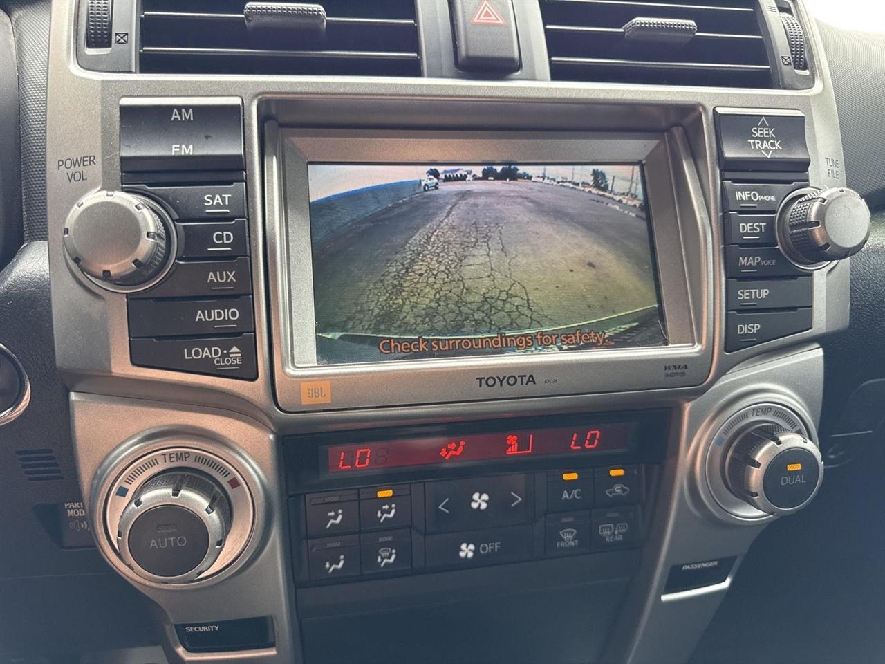 Toyota 4Runner 4WD 4dr V6 SR5 (Natl) 2012