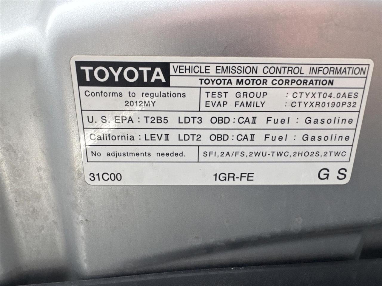 Toyota 4Runner 4WD 4dr V6 SR5 (Natl) 2012