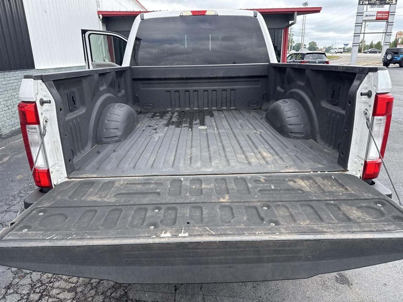 Ford Super Duty F-250 SRW King Ranch 4WD Crew Cab 8' Box 2017