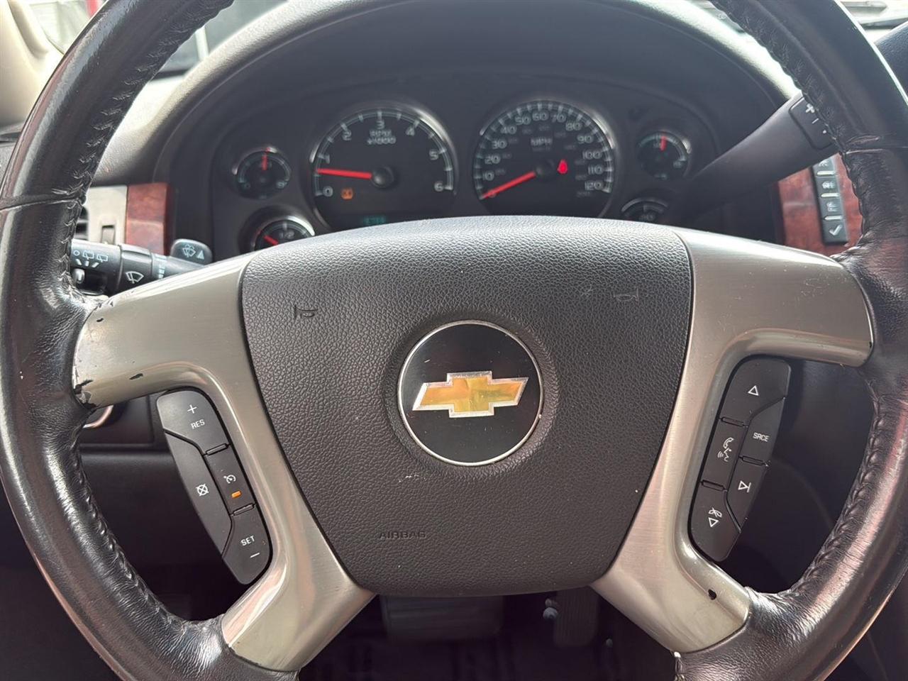 Chevrolet Tahoe 4WD 4dr 1500 LS 2011