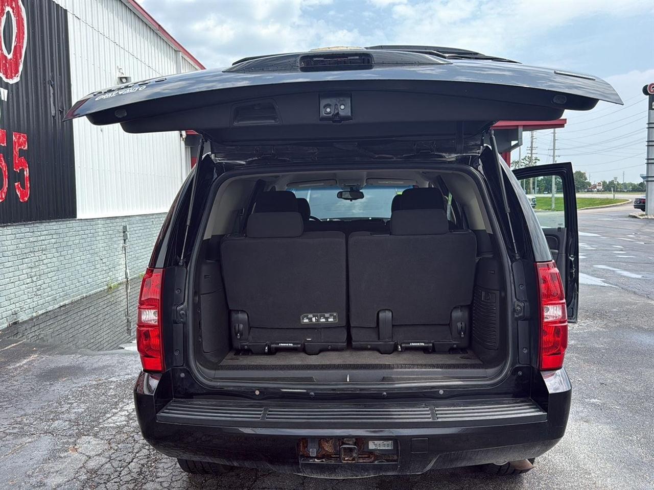 Chevrolet Tahoe 4WD 4dr 1500 LS 2011