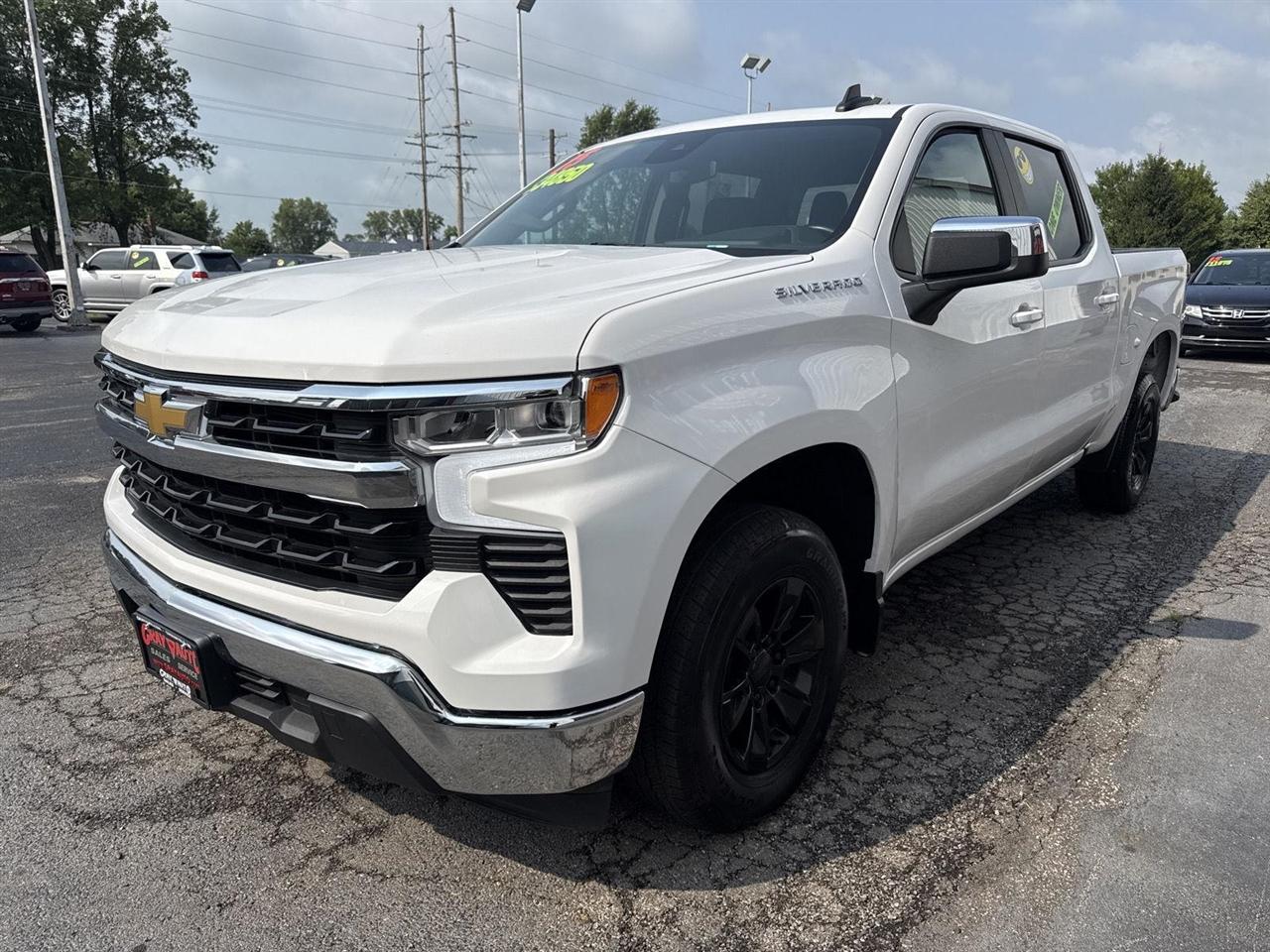 Chevrolet Silverado 1500 2WD Crew Cab 147" LT 2025