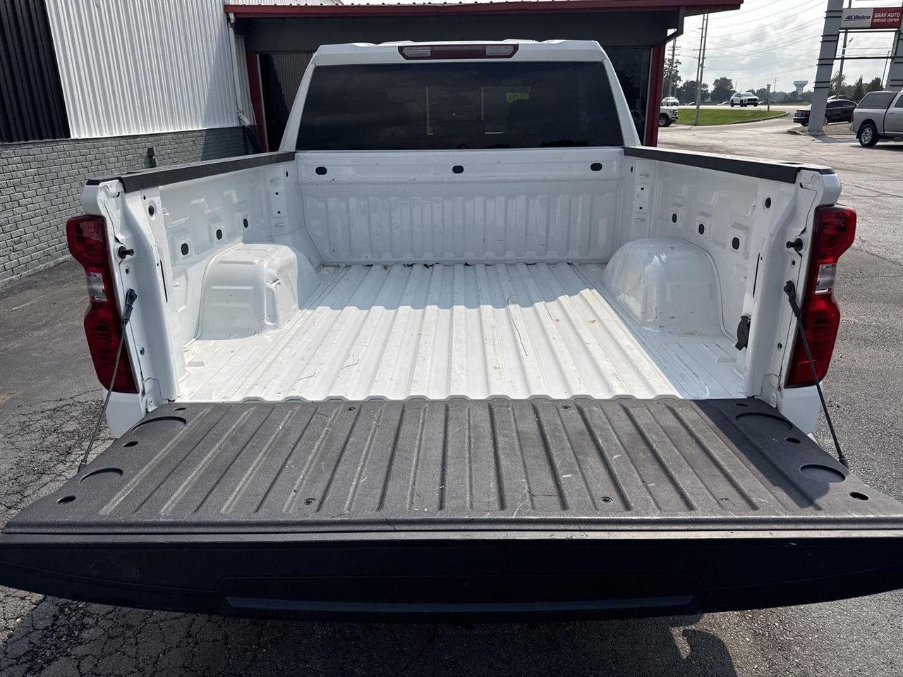 Chevrolet Silverado 1500 2WD Crew Cab 147" LT 2025
