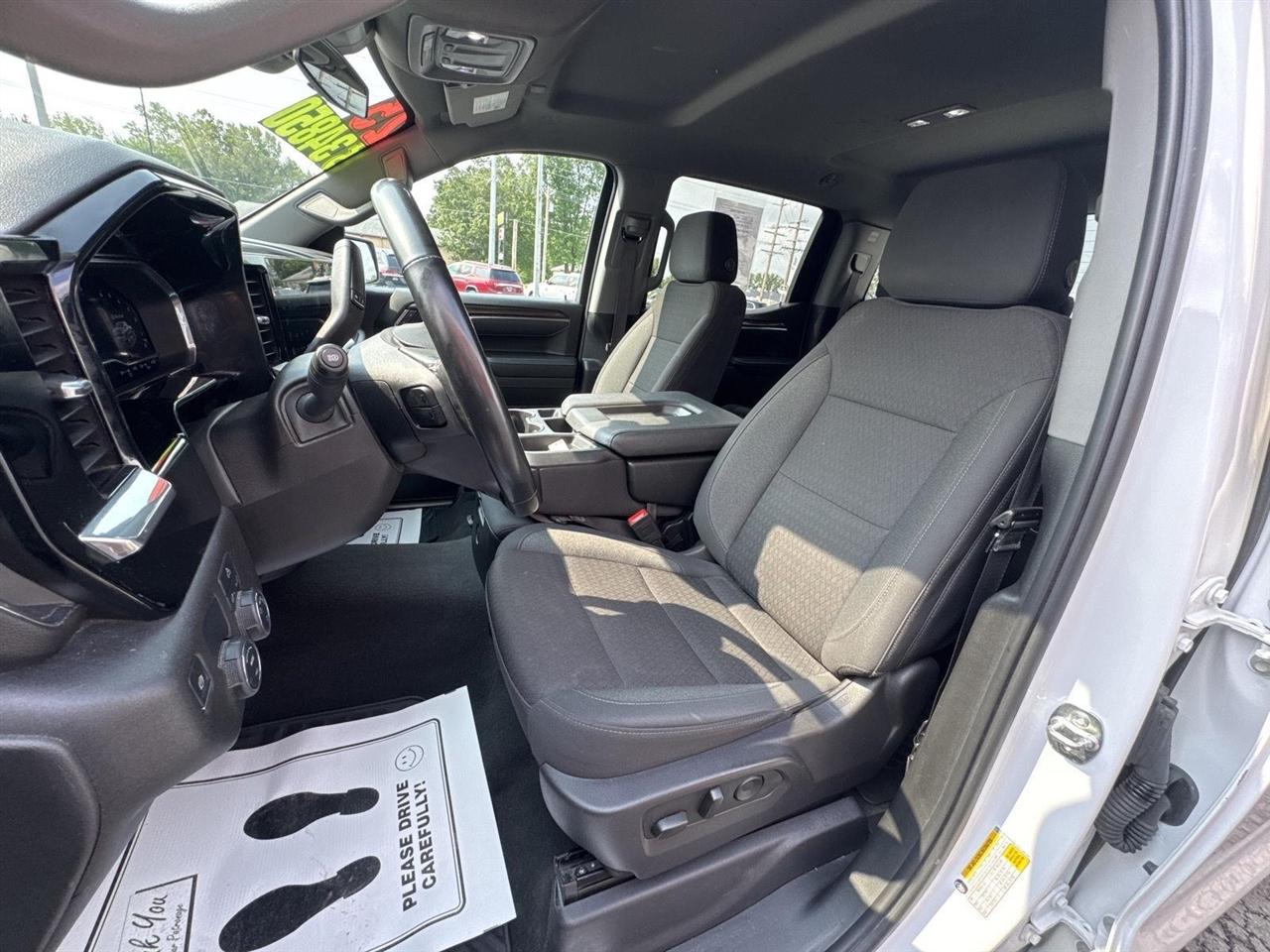 Chevrolet Silverado 1500 2WD Crew Cab 147" LT 2025