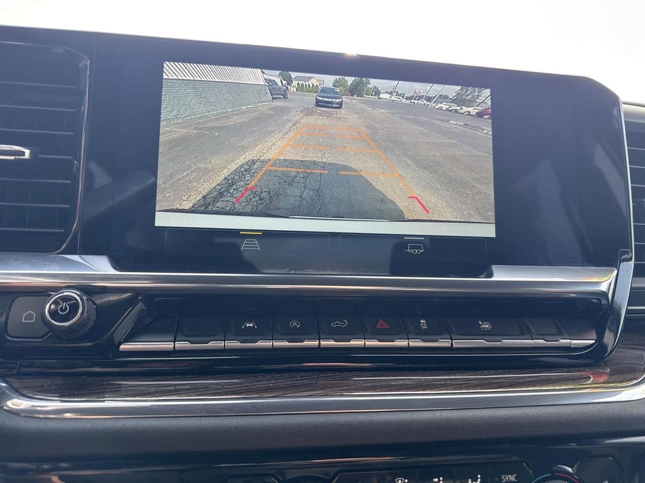 Chevrolet Silverado 1500 2WD Crew Cab 147" LT 2025