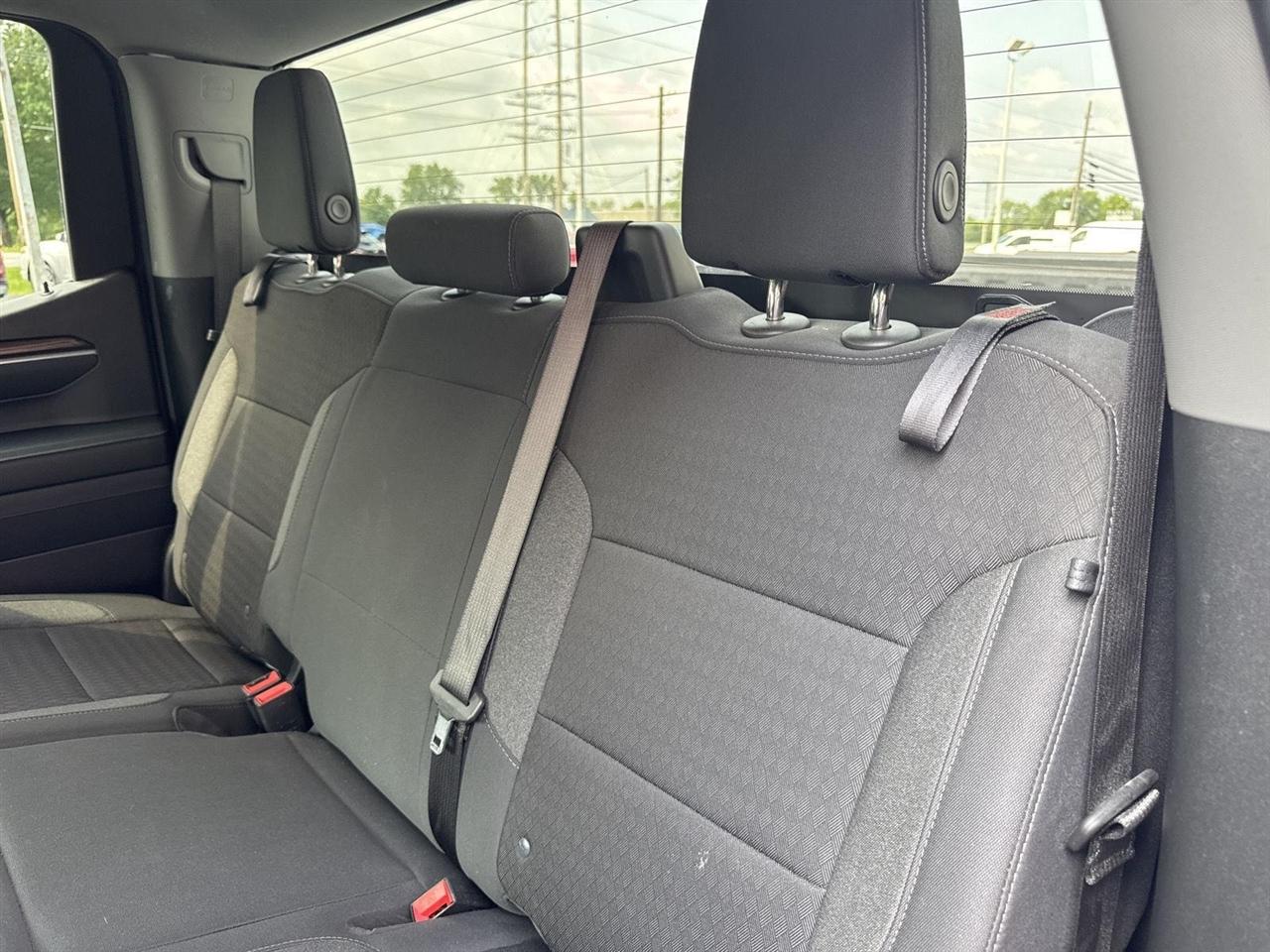 Chevrolet Silverado 1500 2WD Crew Cab 147" LT 2025