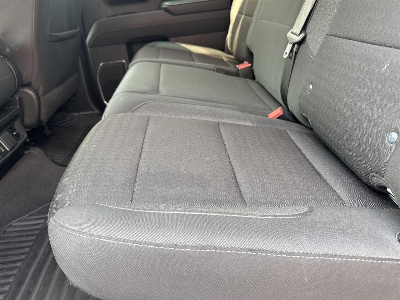 Chevrolet Silverado 1500 2WD Crew Cab 147" LT 2025