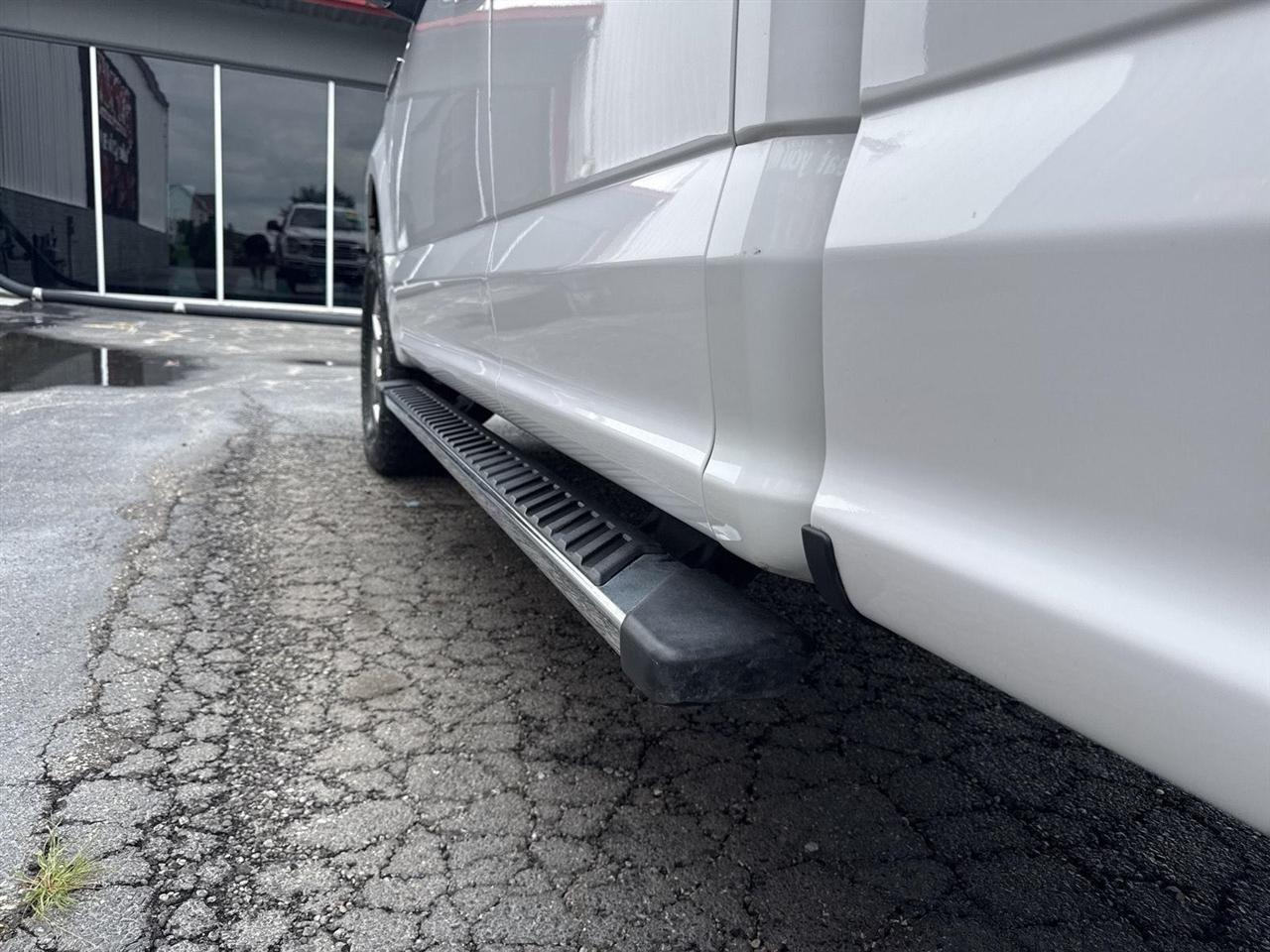Ford F-150 Lariat 4WD SuperCab 8' Box 2019