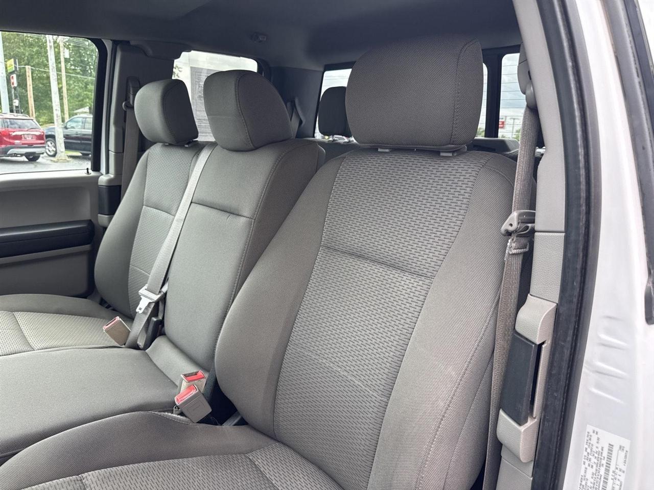 Ford F-150 Lariat 4WD SuperCab 8' Box 2019