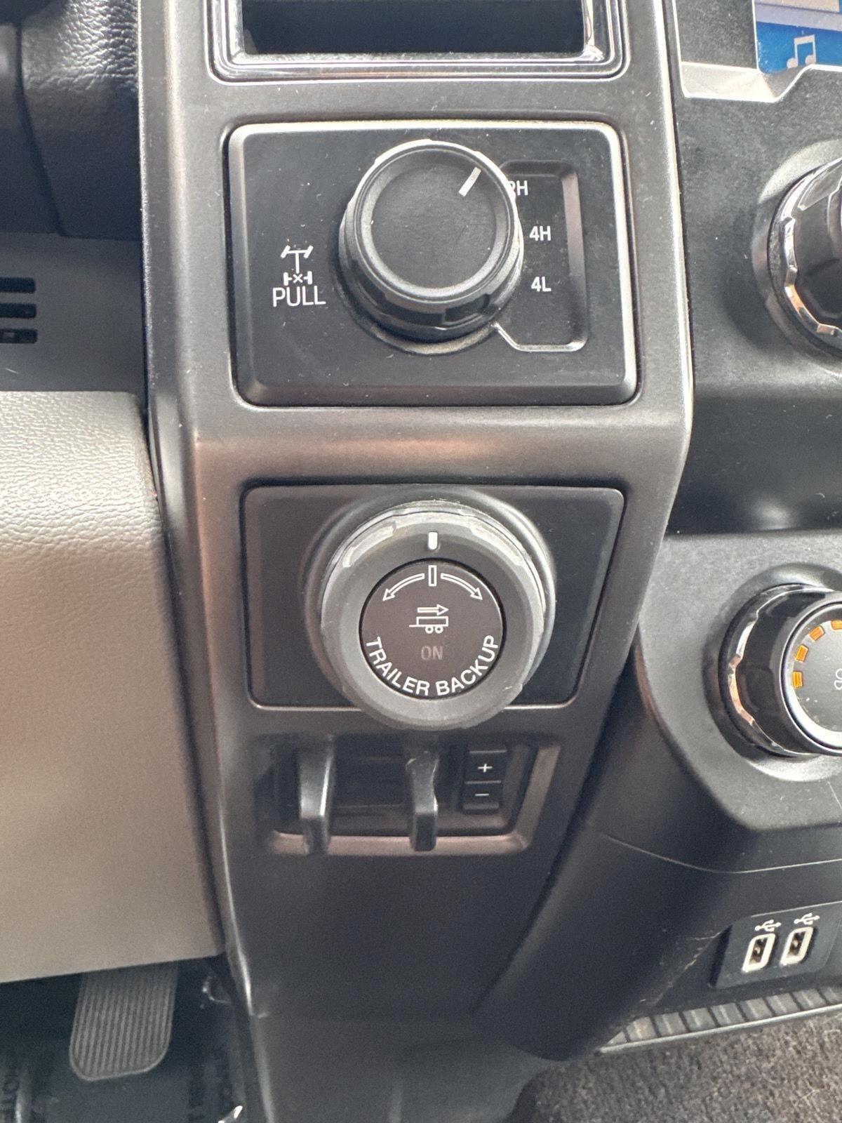 Ford F-150 Lariat 4WD SuperCab 8' Box 2019