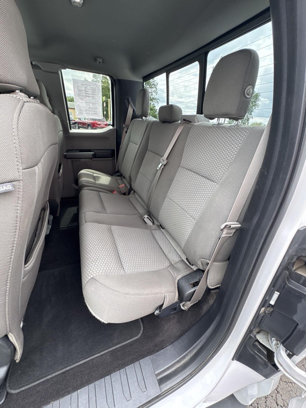 Ford F-150 Lariat 4WD SuperCab 8' Box 2019