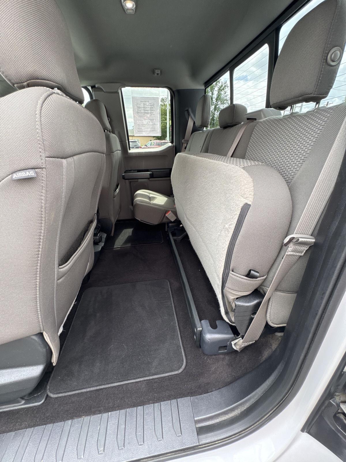 Ford F-150 Lariat 4WD SuperCab 8' Box 2019