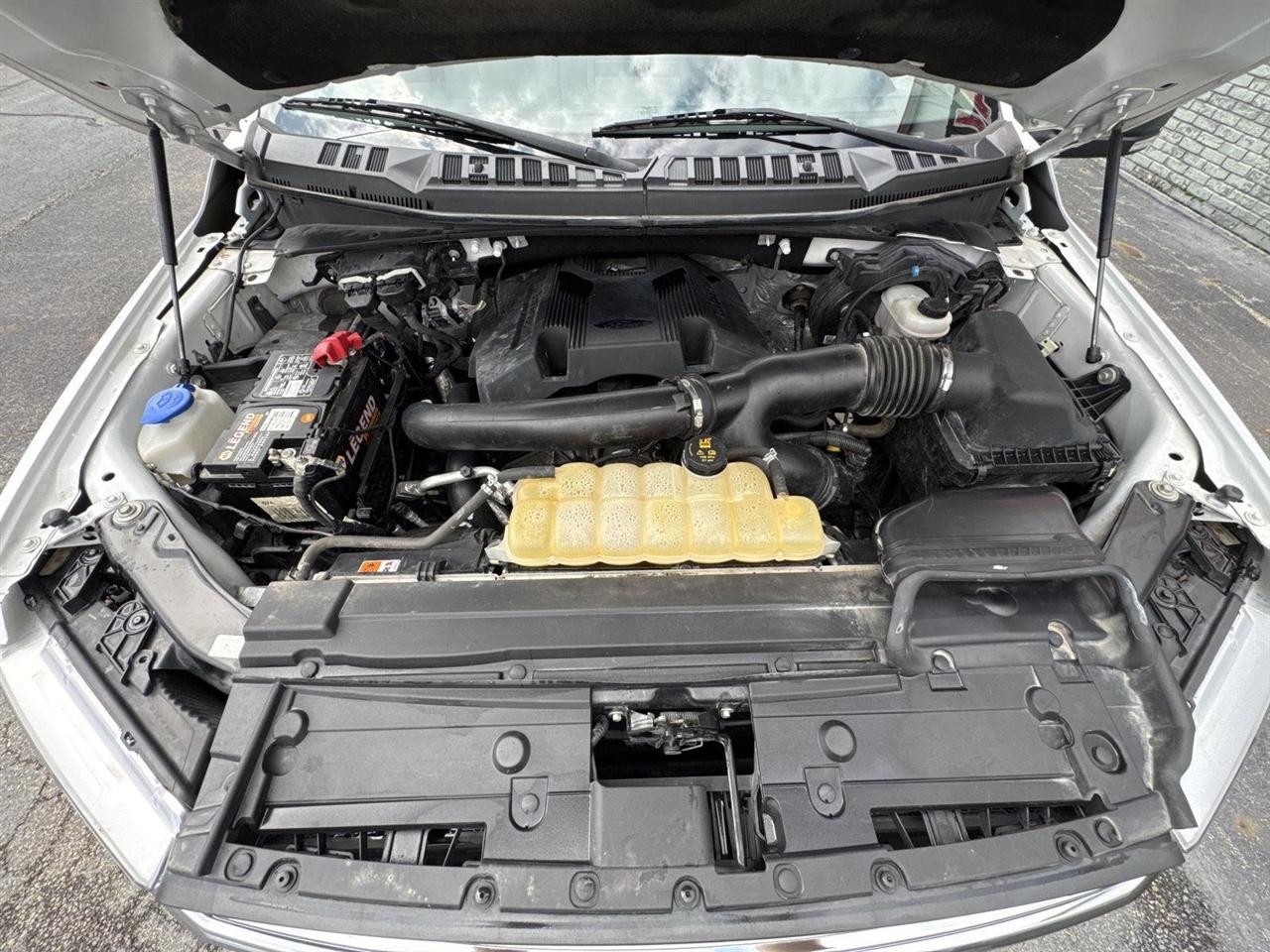Ford F-150 Lariat 4WD SuperCab 8' Box 2019