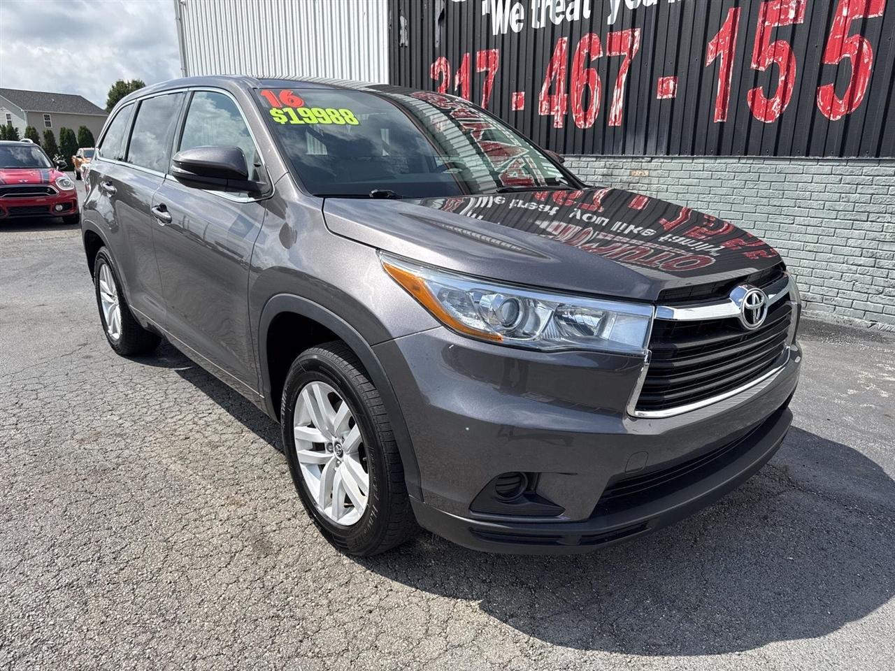 Toyota Highlander FWD 4dr V6 LE (Natl) 2016