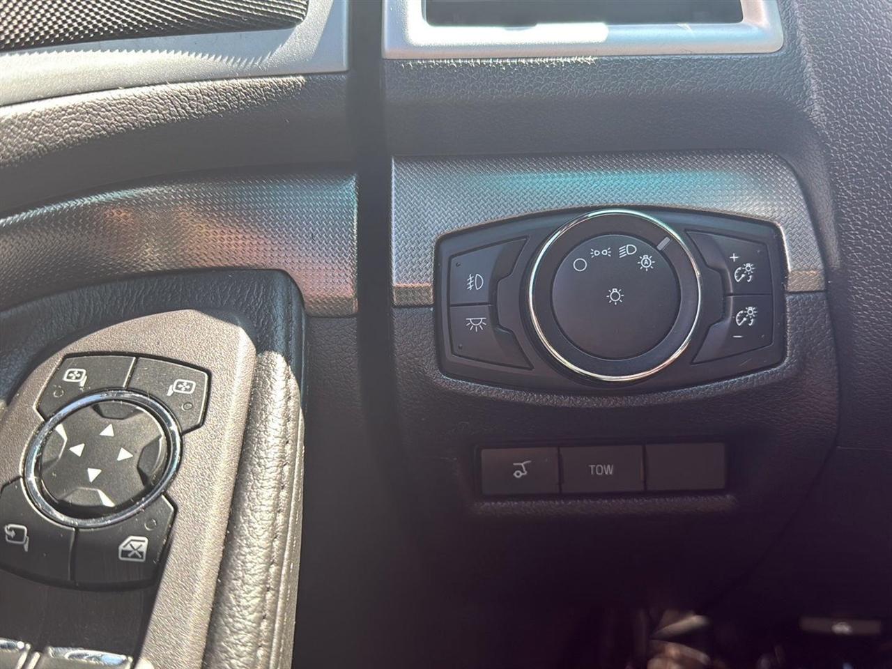 Ford Explorer 4WD 4dr Sport 2015